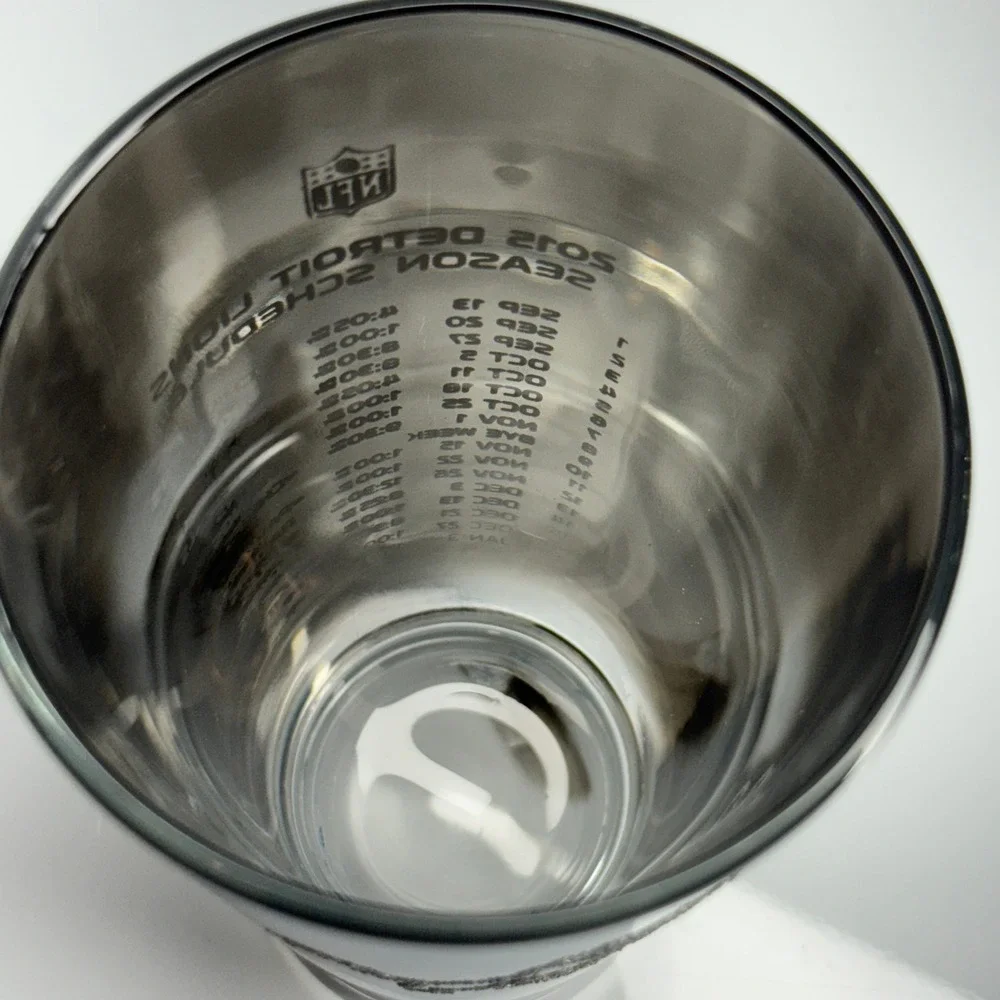 Detroit Lions 2015 Season Schedule NFL Pint Glass Metallic Silver Etched Logo‎